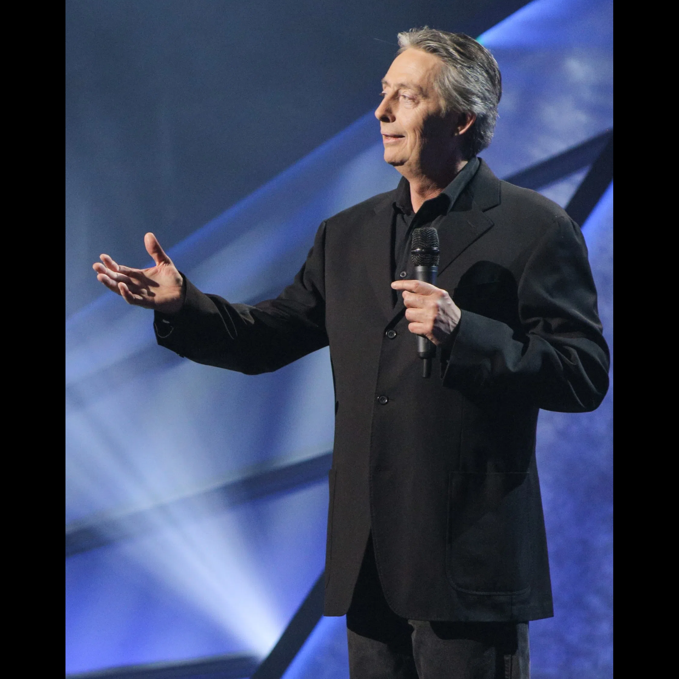 Derek Edwards Checks In