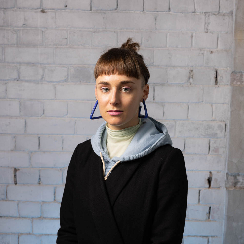 S03E02: Finding Interviewees with Julia Bergin