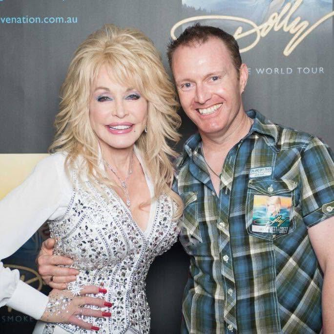 SUPER DOLLY FAN CHRIS MIDDLETON joins Chris Smith episode artwork