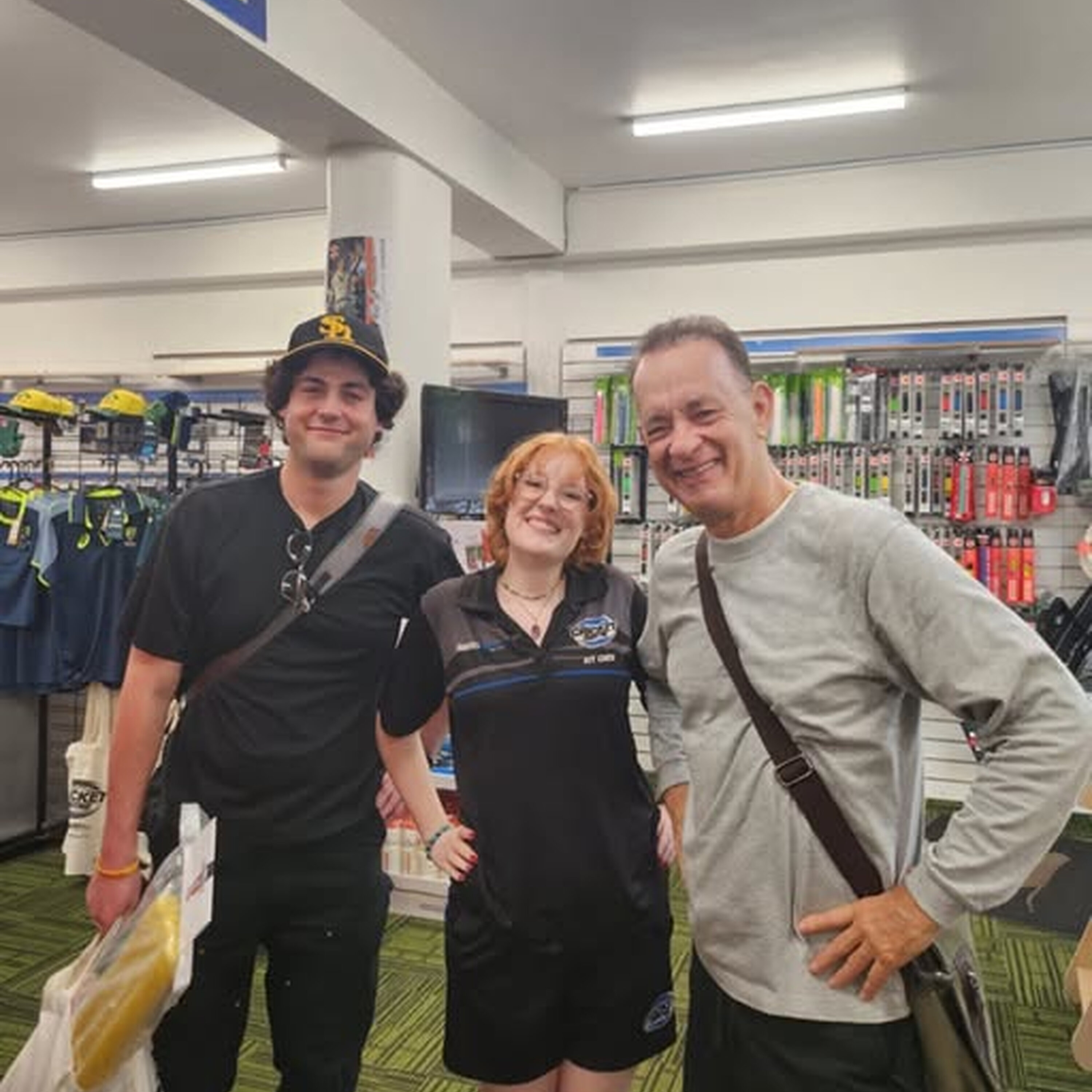 Maive McKenzie joins Chris Smith to share her unforgettable encounter with Hollywood legend Tom Hanks. Maive McKenzie joins Chris Smith to share her unforgettable encounter with Hollywood legend Tom Hanks.