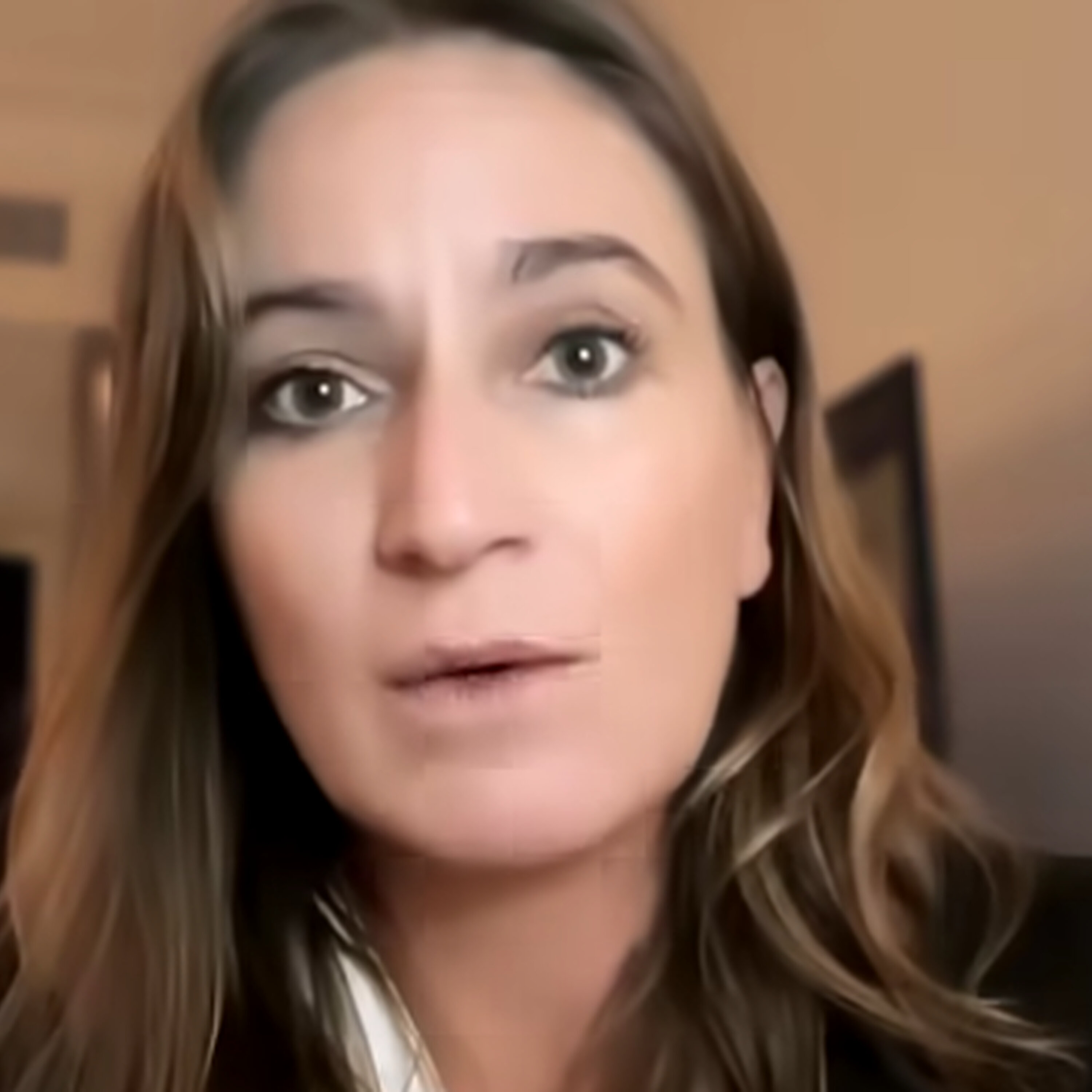 FULL INTERVIEW: Equine advocate Ashley Avis joins Chris Smith episode artwork