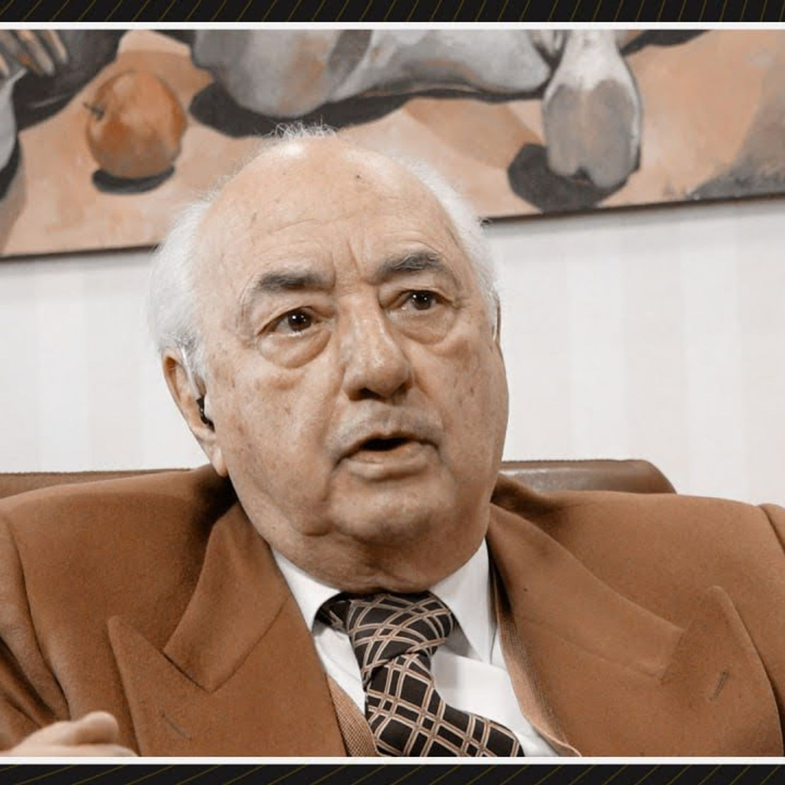 کتابخوانی «امپراتوریها و آنارشیها: تاریخچه مختصر نفت در خاورمیانه» با فریدون مجلسی