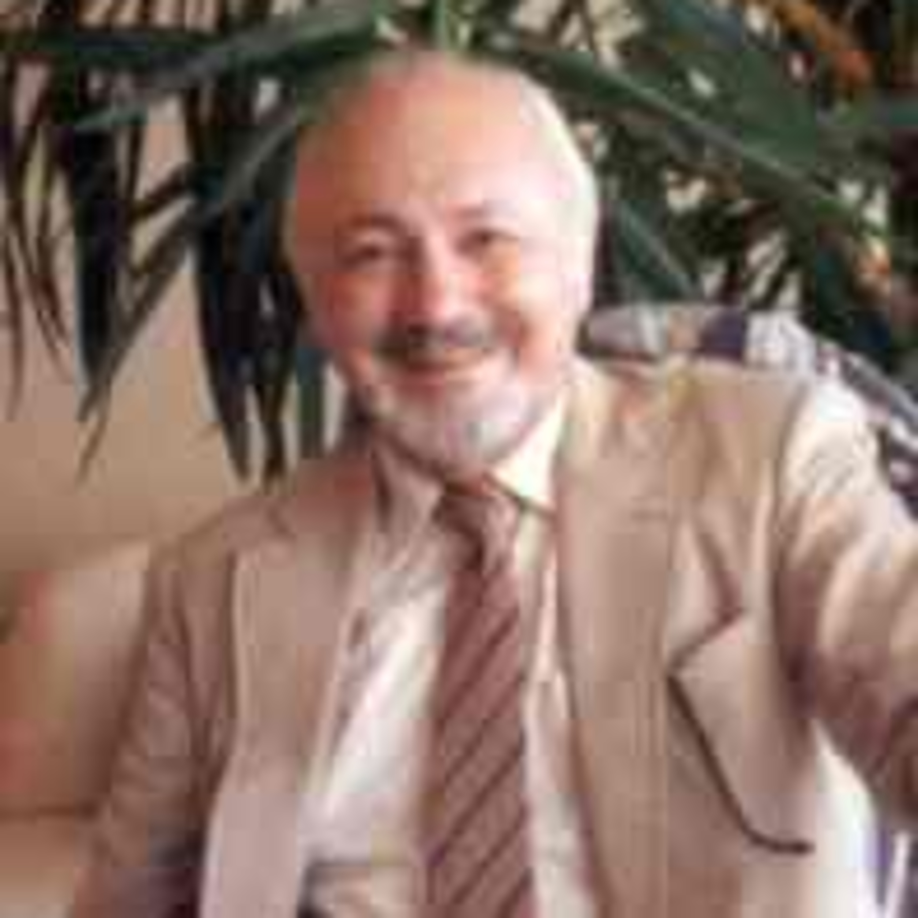Gudarzi, Manuchehr