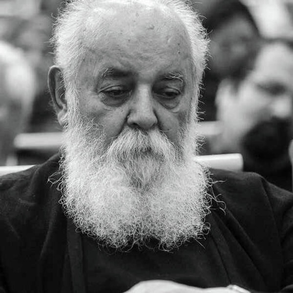 امشب به قصه ی دل من گوش میکنی