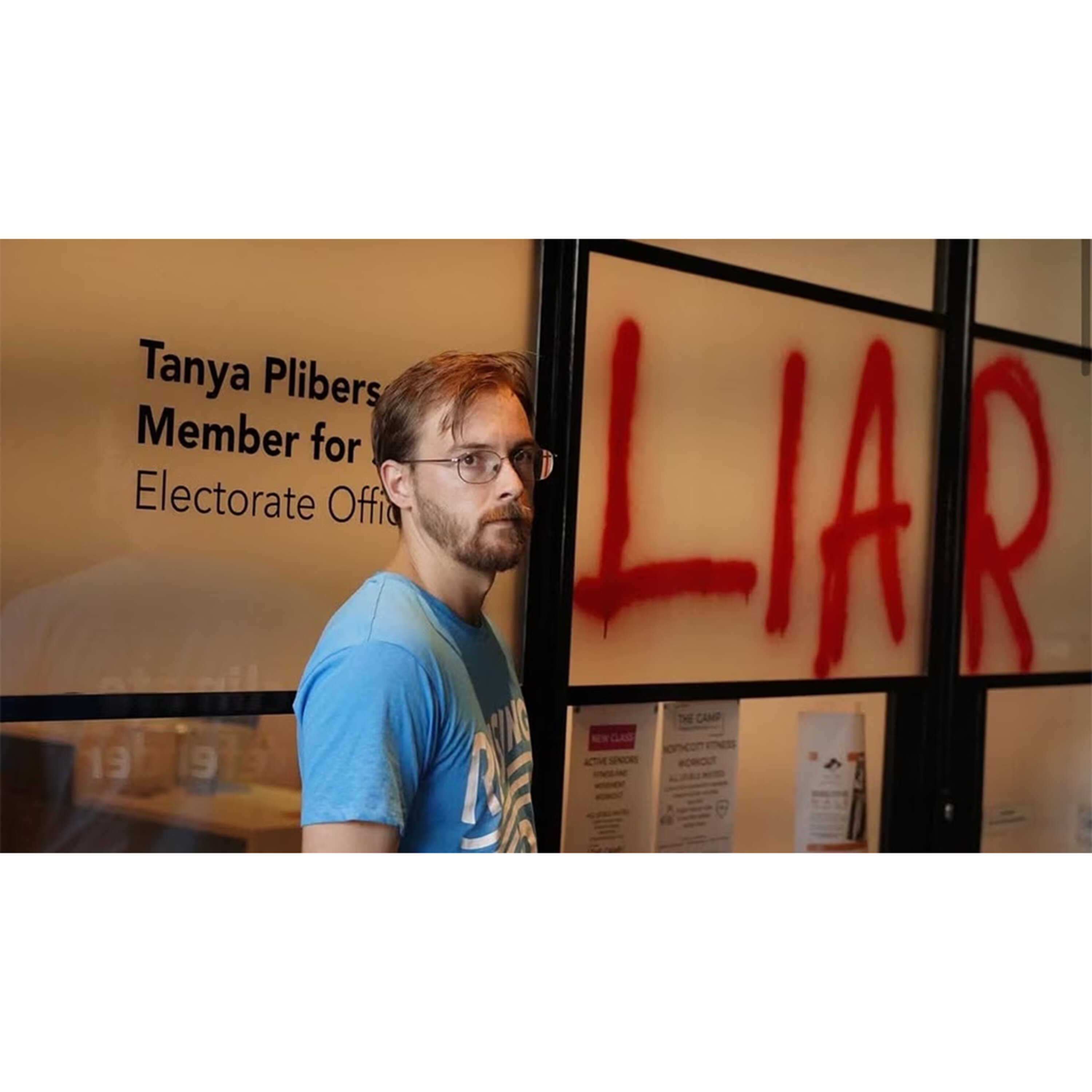 219: Zack Schofield from Rising Tide on how to stop coal & war episode artwork