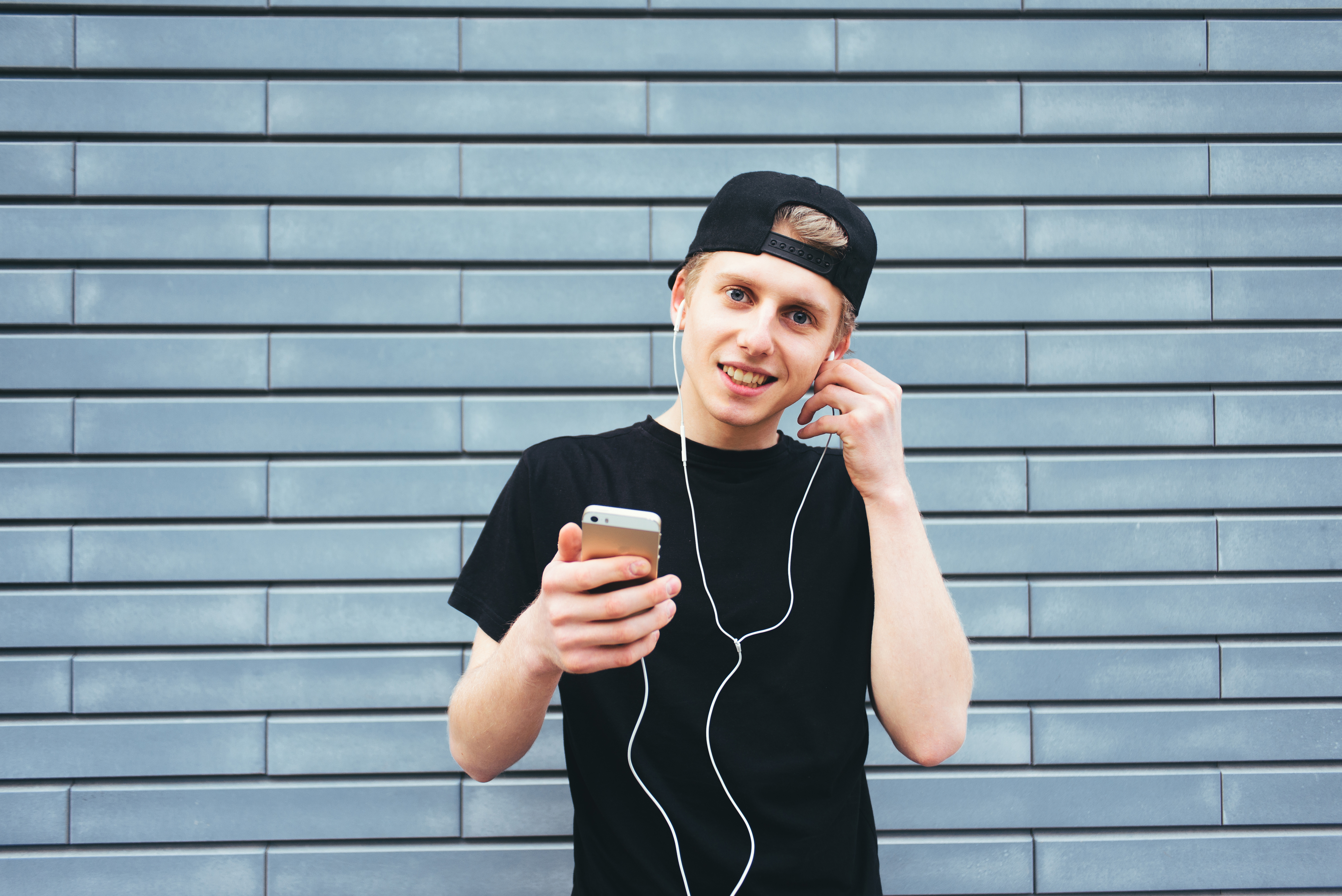 Helping Kids Find Their Identity Before the Internet Does (Special Podcast Highlight) episode artwork