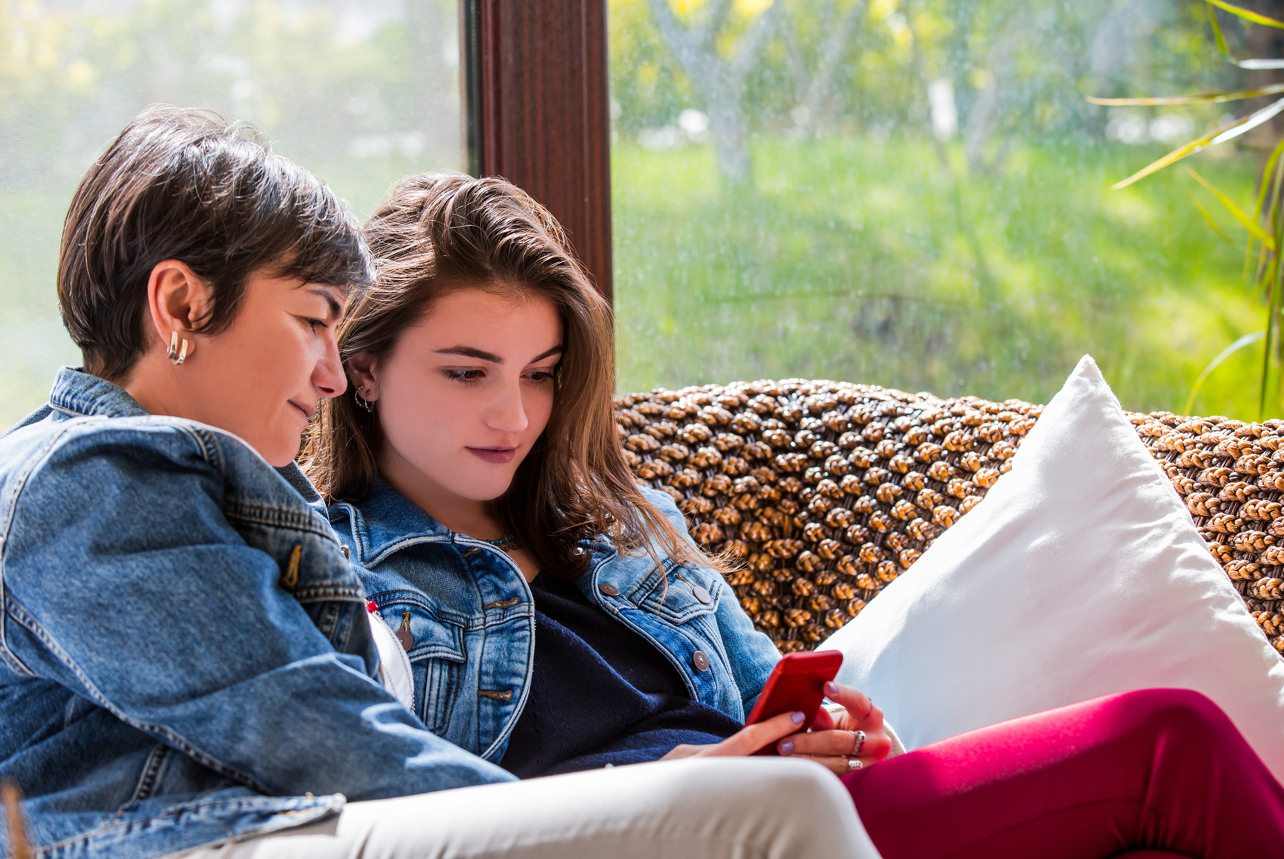 How to Help Your Teen Embrace Modesty (Trending with Timmerie)