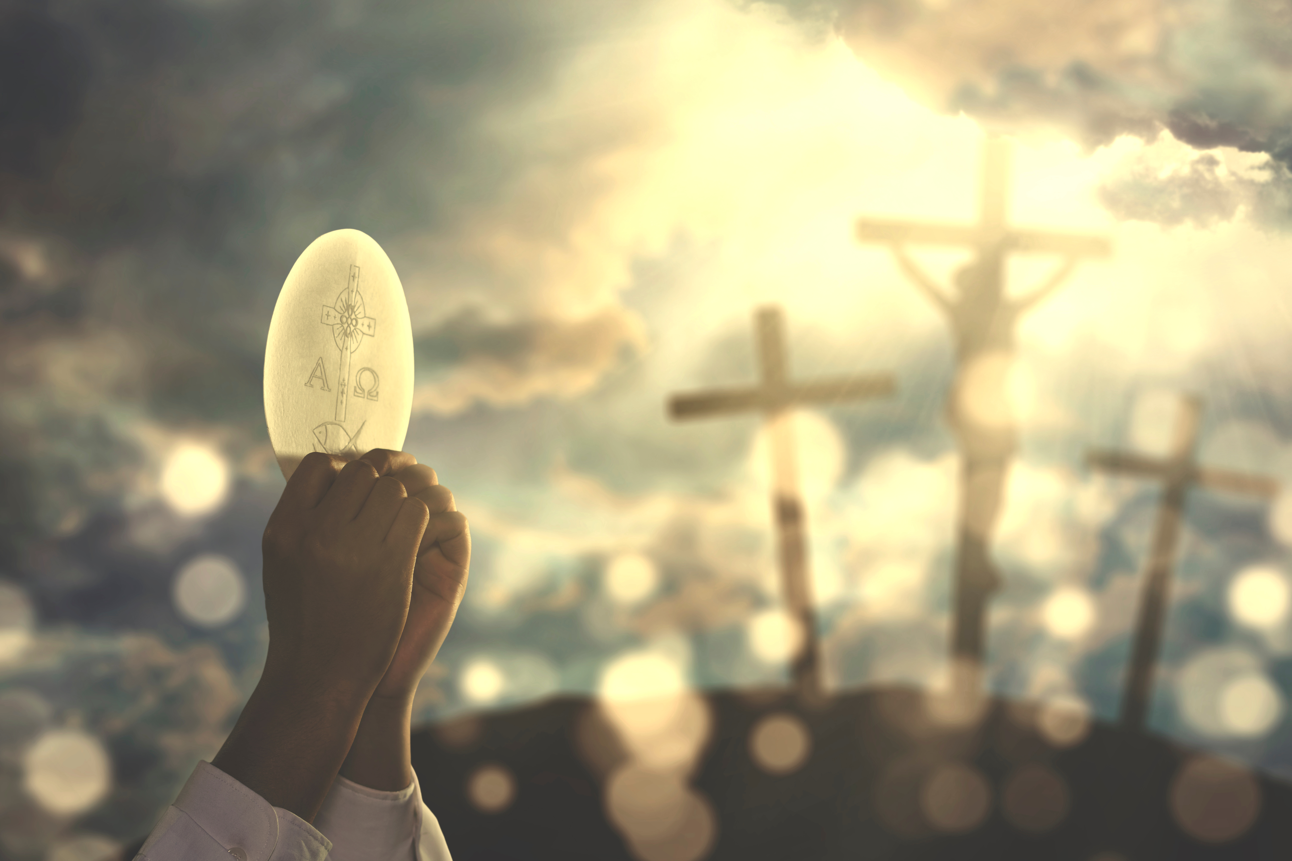 How Can Priests Perform the Consecration All at the Same Time? (The Patrick Madrid Show) episode artwork