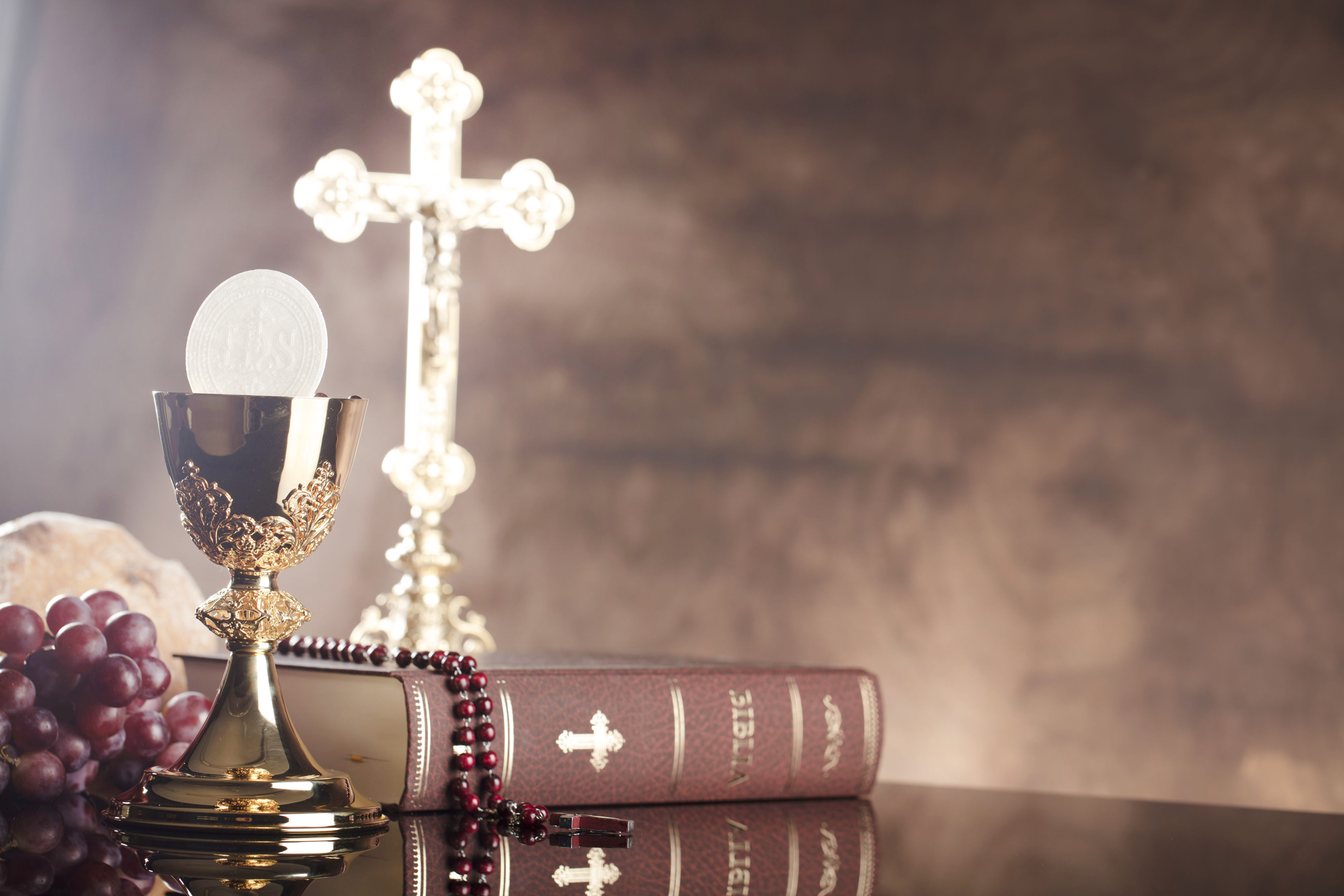 The Patrick Madrid Show - Bishop Cozzens Calls in to Discuss Eucharistic Revival