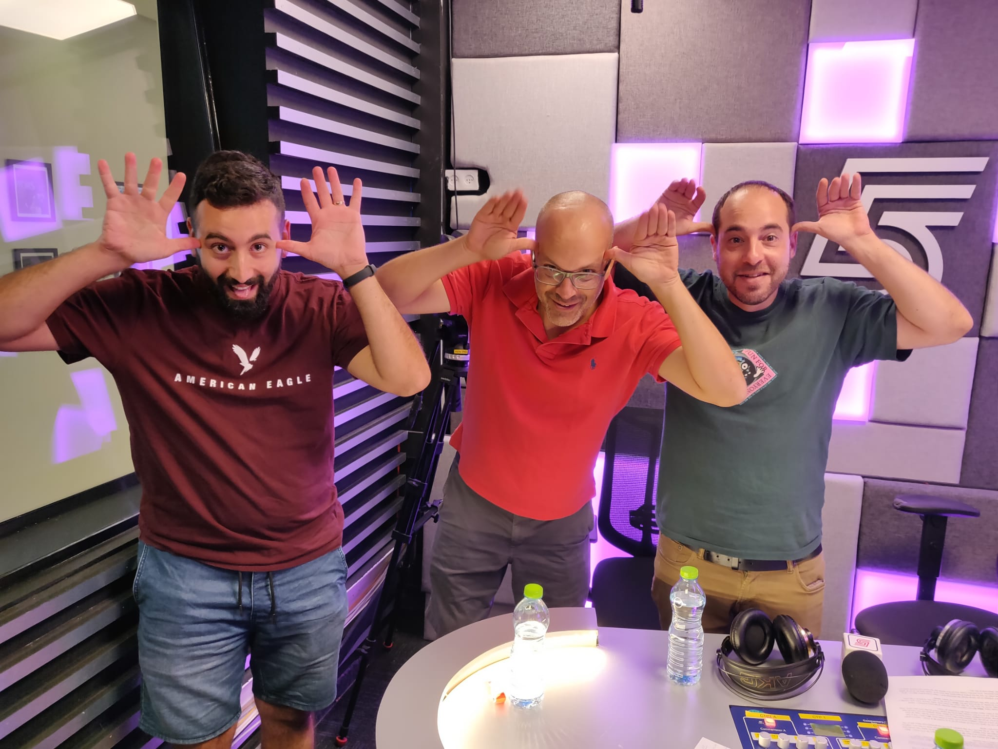 הצגות ברחבי היבשת