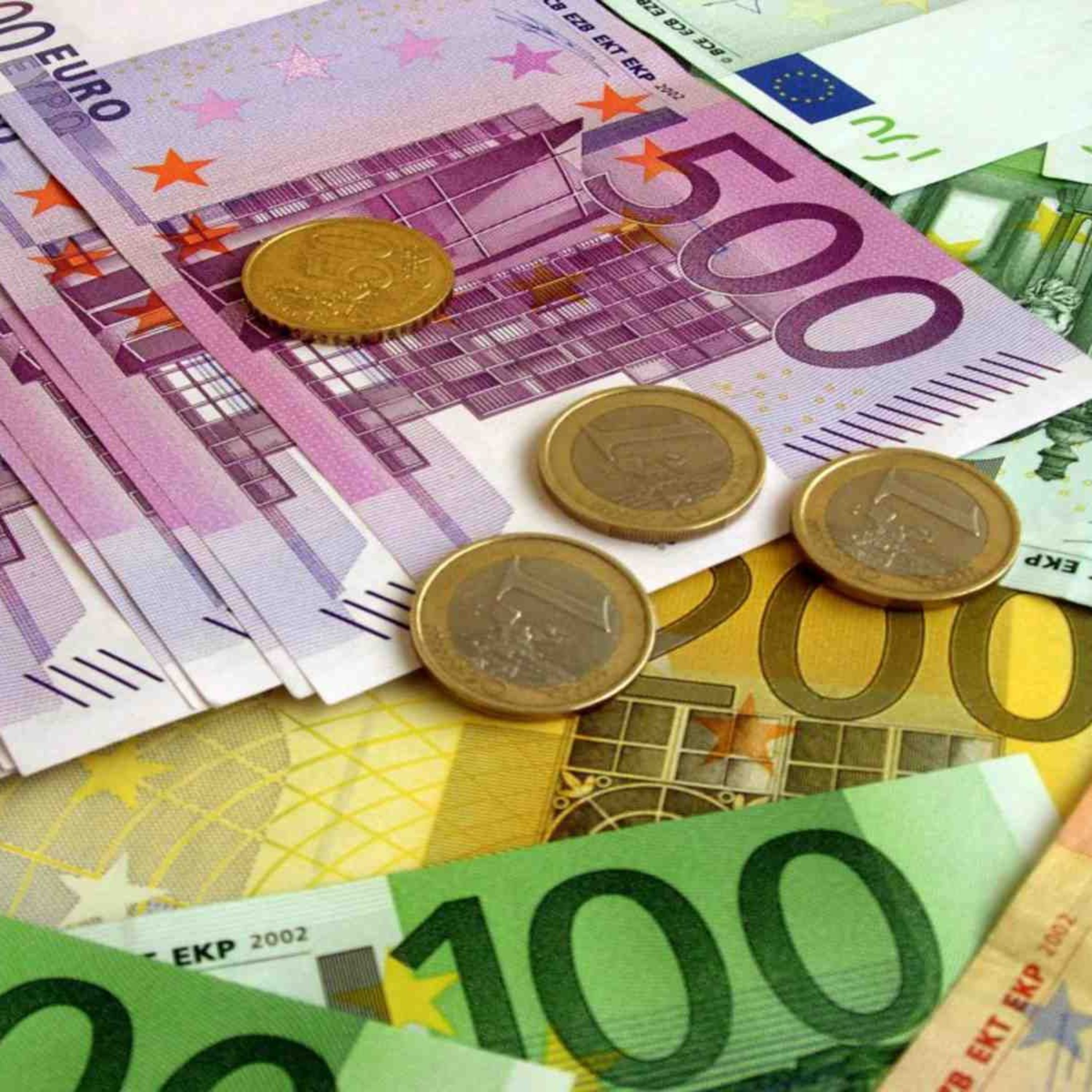 מציעים לכם 250 מיליון יורו בריבית של 0.05%, לא תיקחו? מנועי הכסף מציעים לכם 250 מיליון יורו בריבית של 0.05%, לא תיקחו?