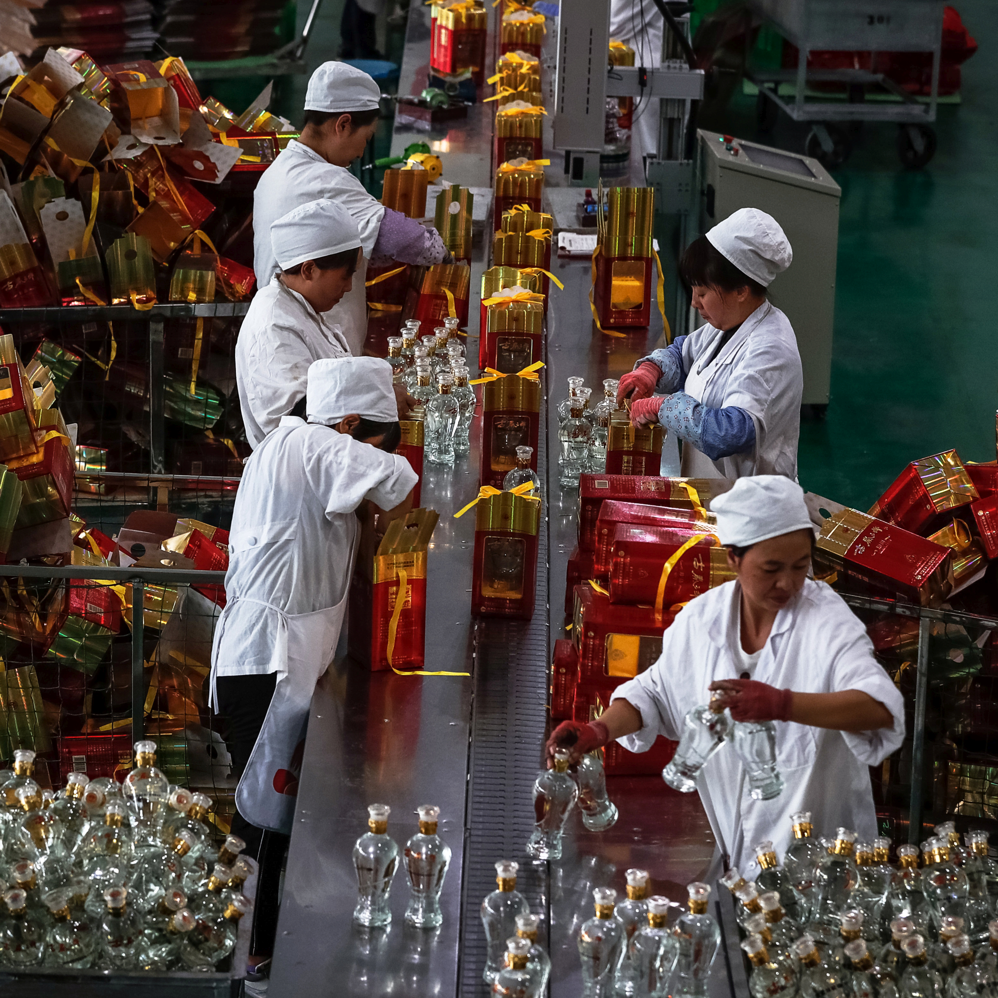 ועכשיו סין שוטפת את העולם באלכוהול