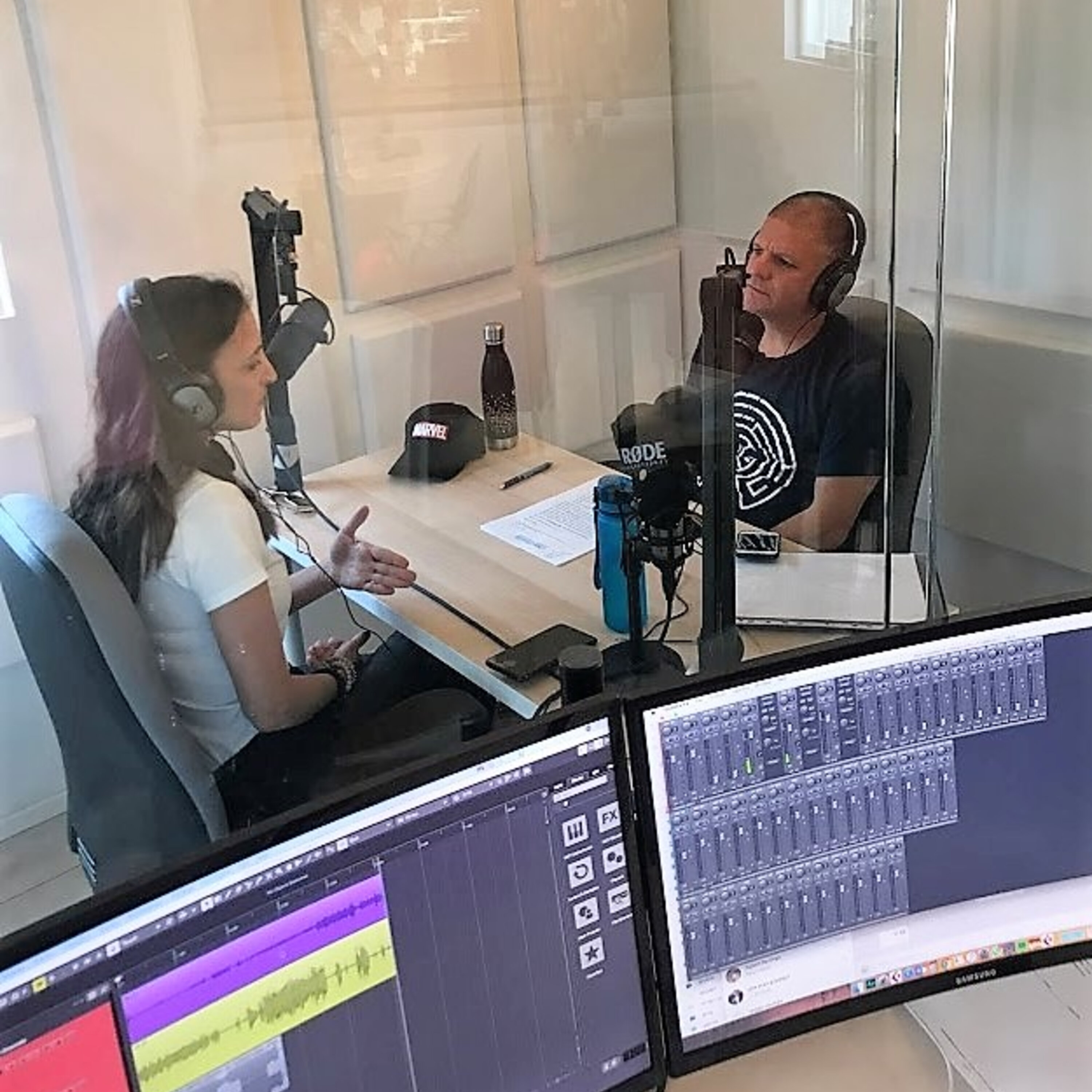 S1E5: קומרסיישן פרק 5: אנה ברודי, מייסדת Ambassadors, רשת תכניות שותפים באיקומרס Commersation Podcast S1E5: קומרסיישן פרק 5: אנה ברודי, מייסדת Ambassadors, רשת תכניות שותפים באיקומרס
