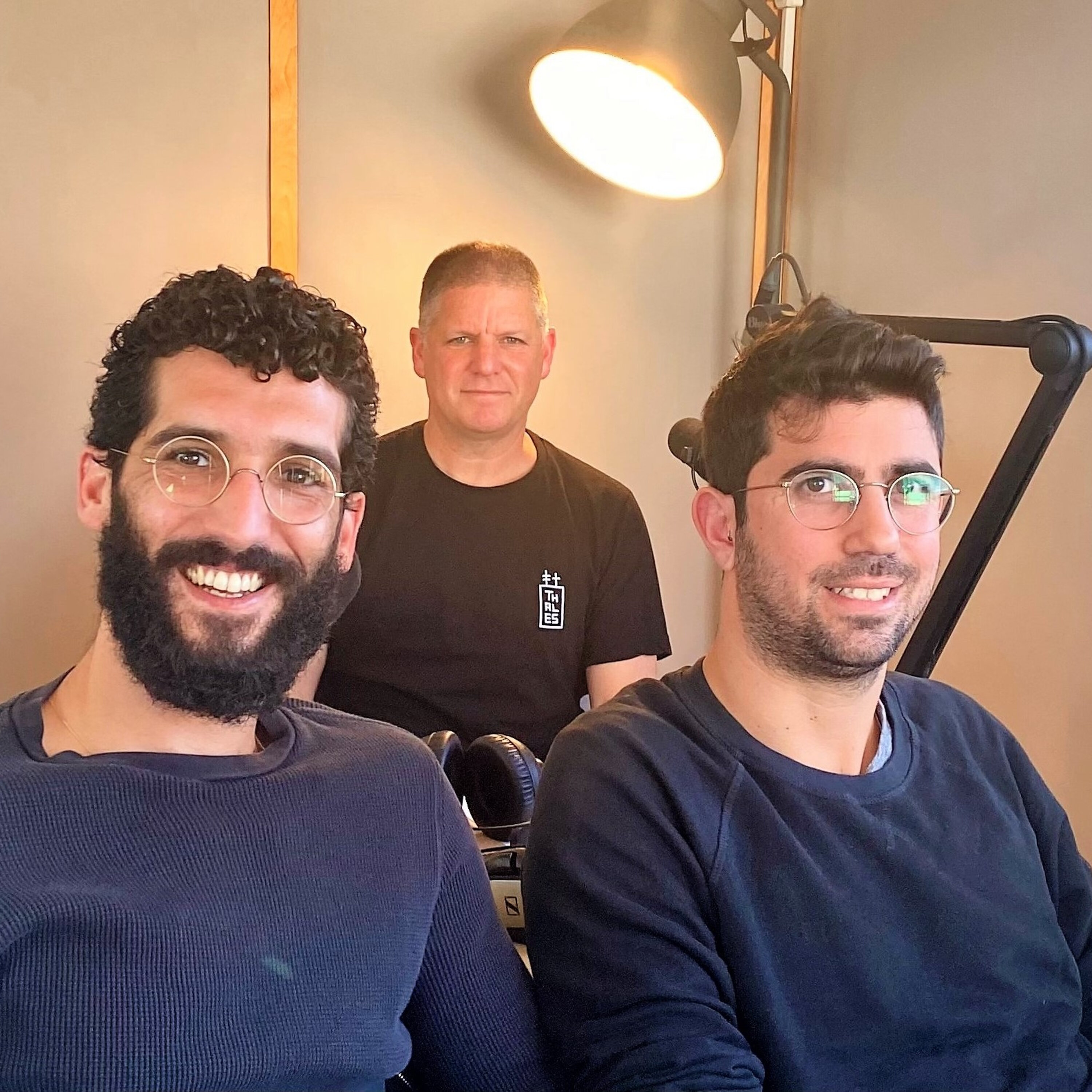 S3E16: קומרסיישן 60 עם אסף חכמון ומיכאל אוסדון- BOND Commersation Podcast S3E16: קומרסיישן 60 עם אסף חכמון ומיכאל אוסדון- BOND