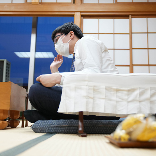 なぜそこに!?　担当記者も首をひねる棋士たちの謎ルーチン