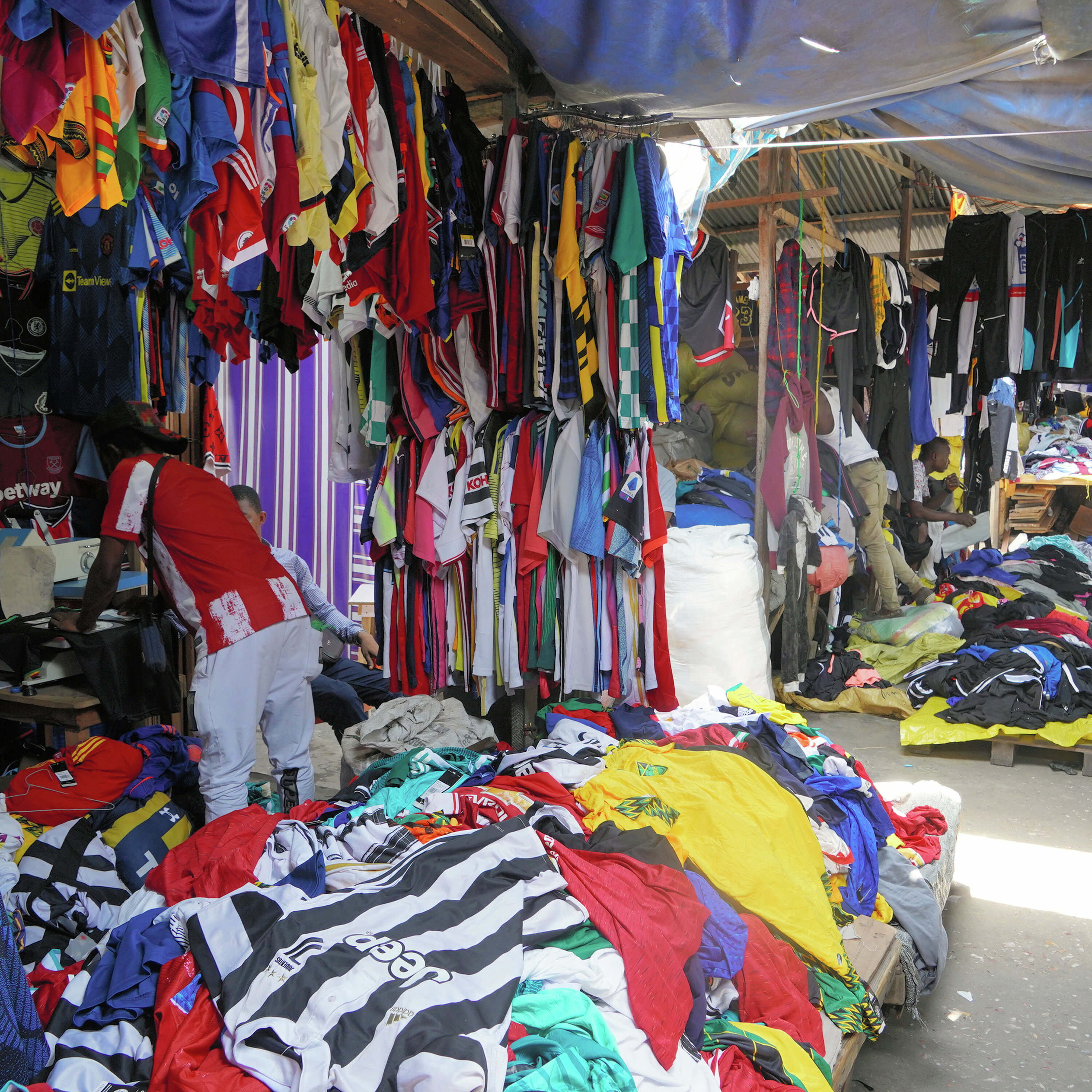 (再)「アフリカ人はどんな服でも着ると?」 ガーナで大量廃棄されている古着 #987