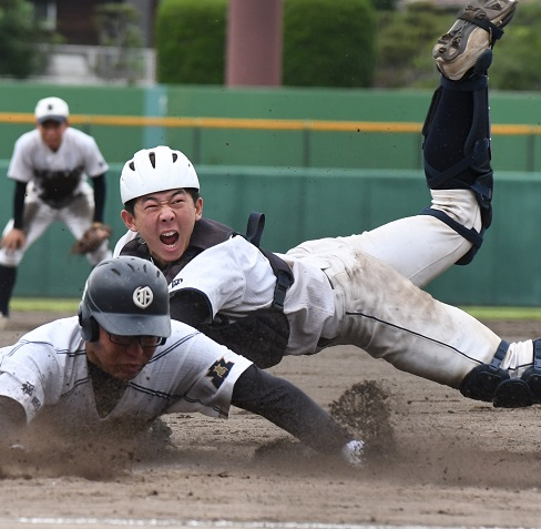 注目は春の王者・大阪桐蔭　始まった球児の夏、熱戦続く地方大会 #10-4