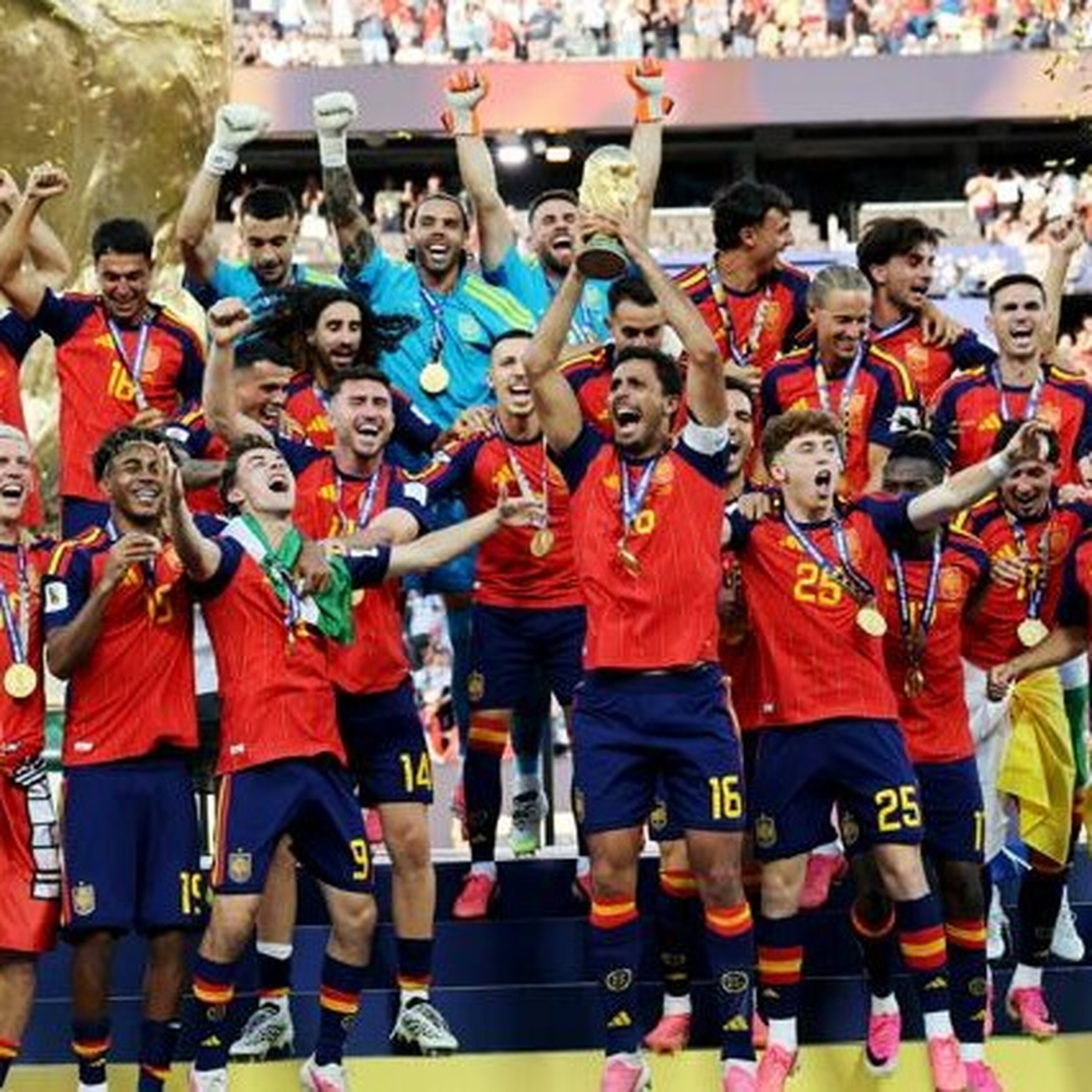 (サッカー・W杯)無敵スペイン、進化したパスサッカーで16年ぶり頂点 日本が優勝するためには