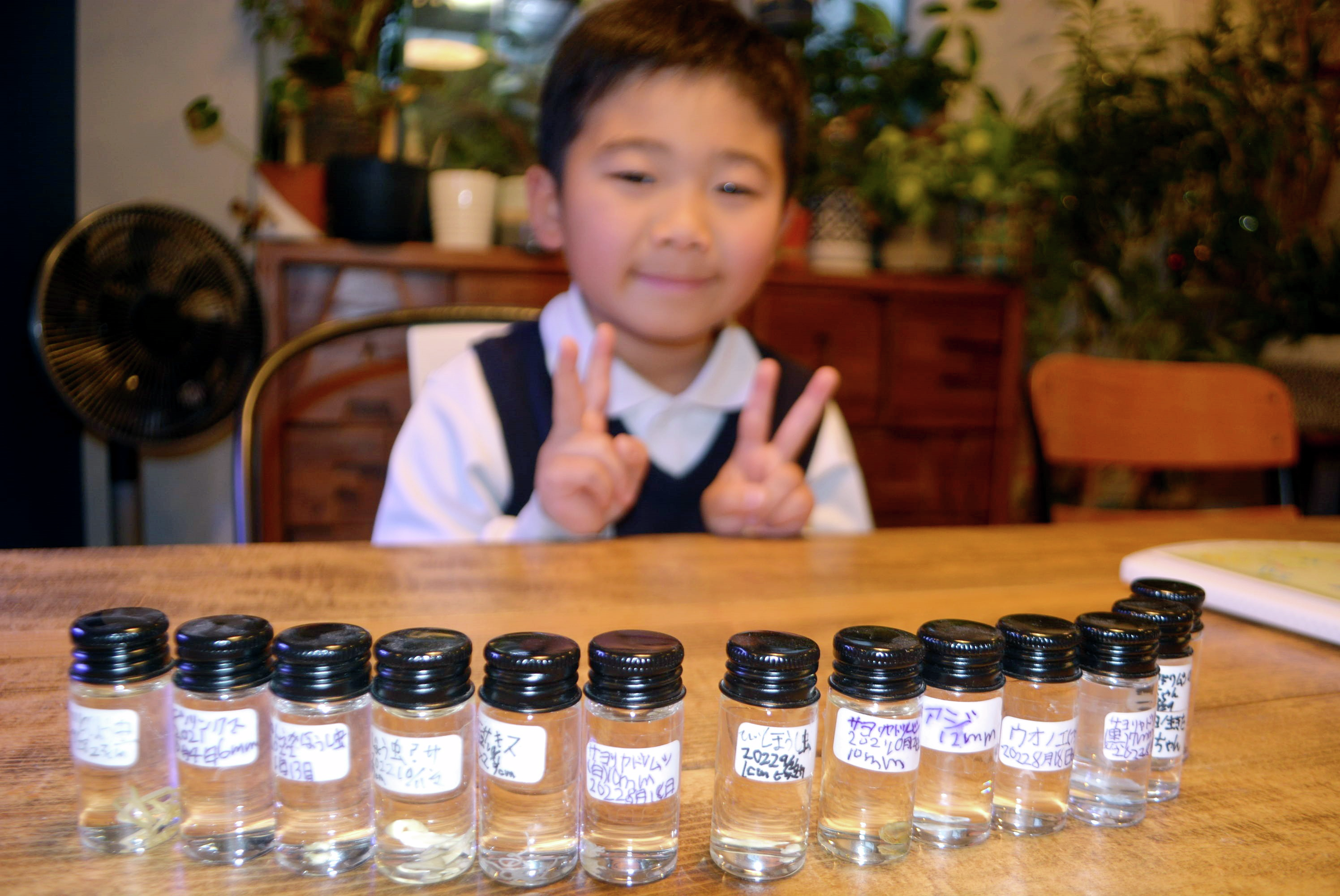 寄生虫を食べたい小学生、昆虫の飼育カップで寝室を埋める中学生　そのとき親は　子どもの「好き」に寄り添う子育て（後編）#50-516
