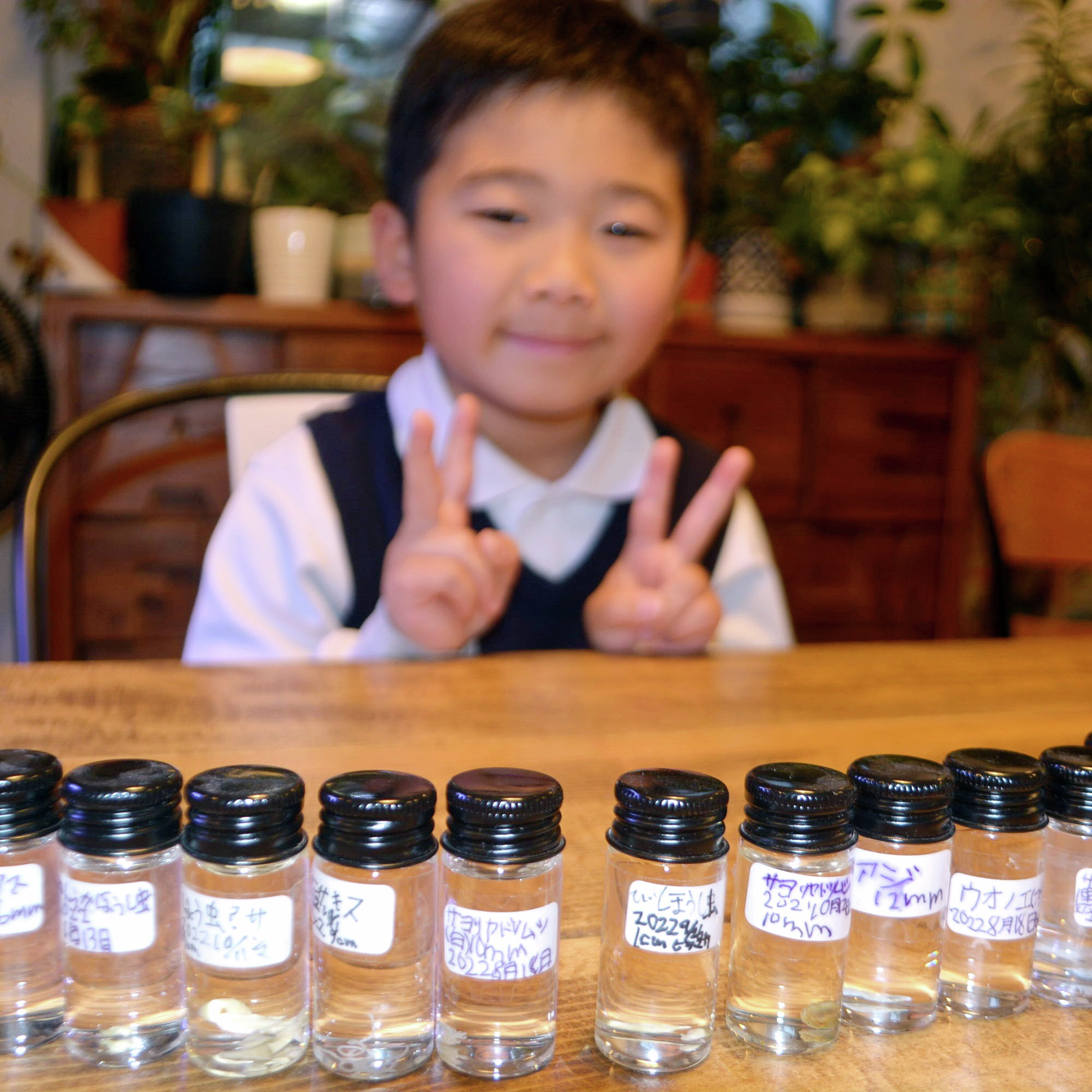 寄生虫を食べたい小学生、昆虫の飼育カップで寝室を埋める中学生 そのとき親は 子どもの「好き」に寄り添う子育て(後編)#50-516