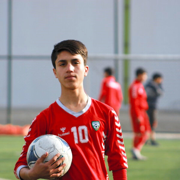 アフガン政権崩壊 米軍機につかまった少年 絶たれたサッカー選手の夢 669 ポッドキャスト 朝日新聞デジタル アフガン政権崩壊 米軍機につかまった少年 絶たれたサッカー選手の夢 669 ポッドキャスト 朝日新聞デジタル