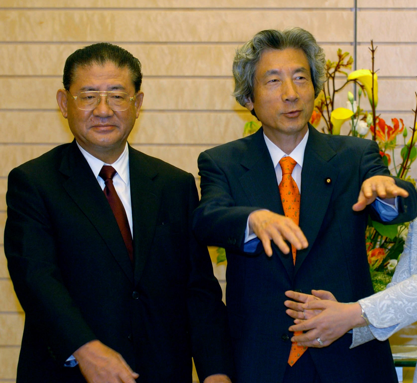 26 2 小泉純一郎氏は 新党をつくる決意だった 背水の陣が変えた政治 朝日新聞 ニュース深掘り Lyssna Har Poddtoppen Se