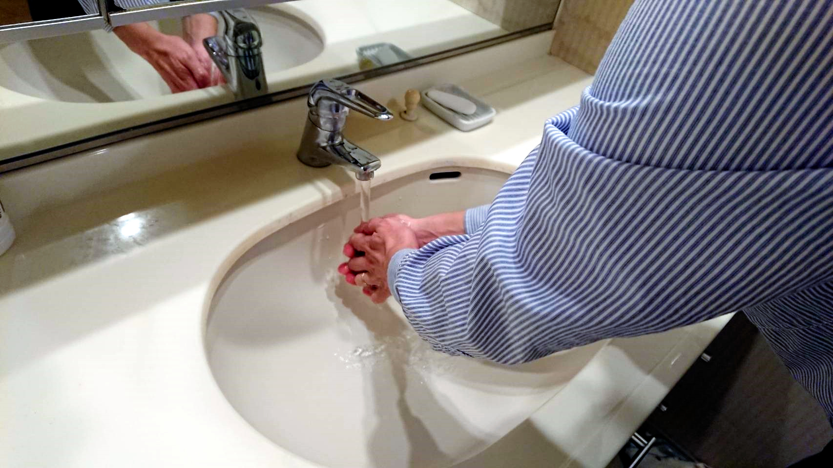 手洗いがやめられない①　強迫性障害の記者、向き合う妻の証言 #124