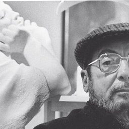 Imagen de apoyo de Cien años de Enrique Grau