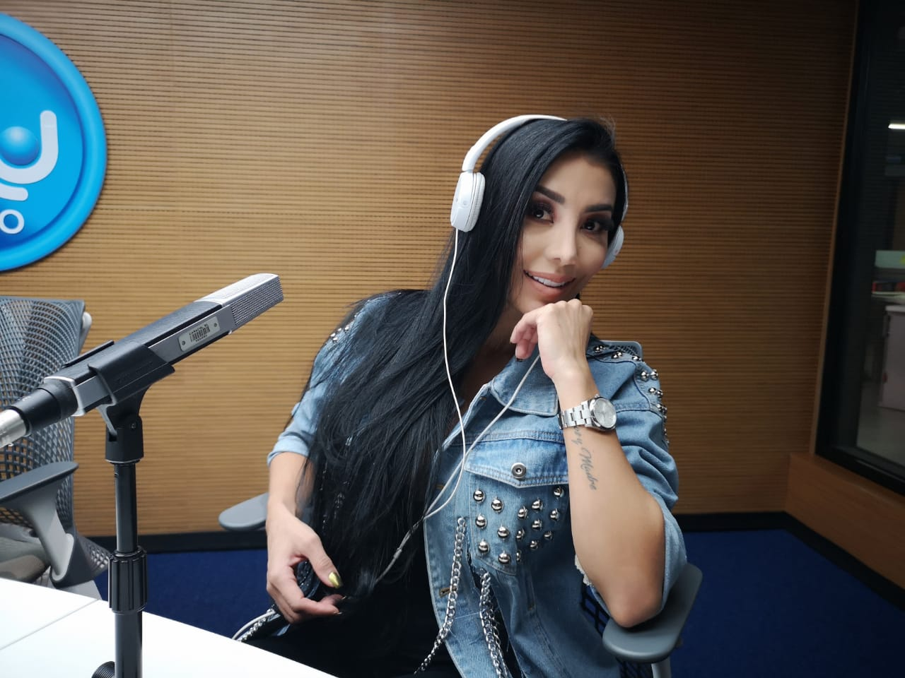 La DJ Marcela Reyes cuenta detalles no contados sobre su escándalo de celos