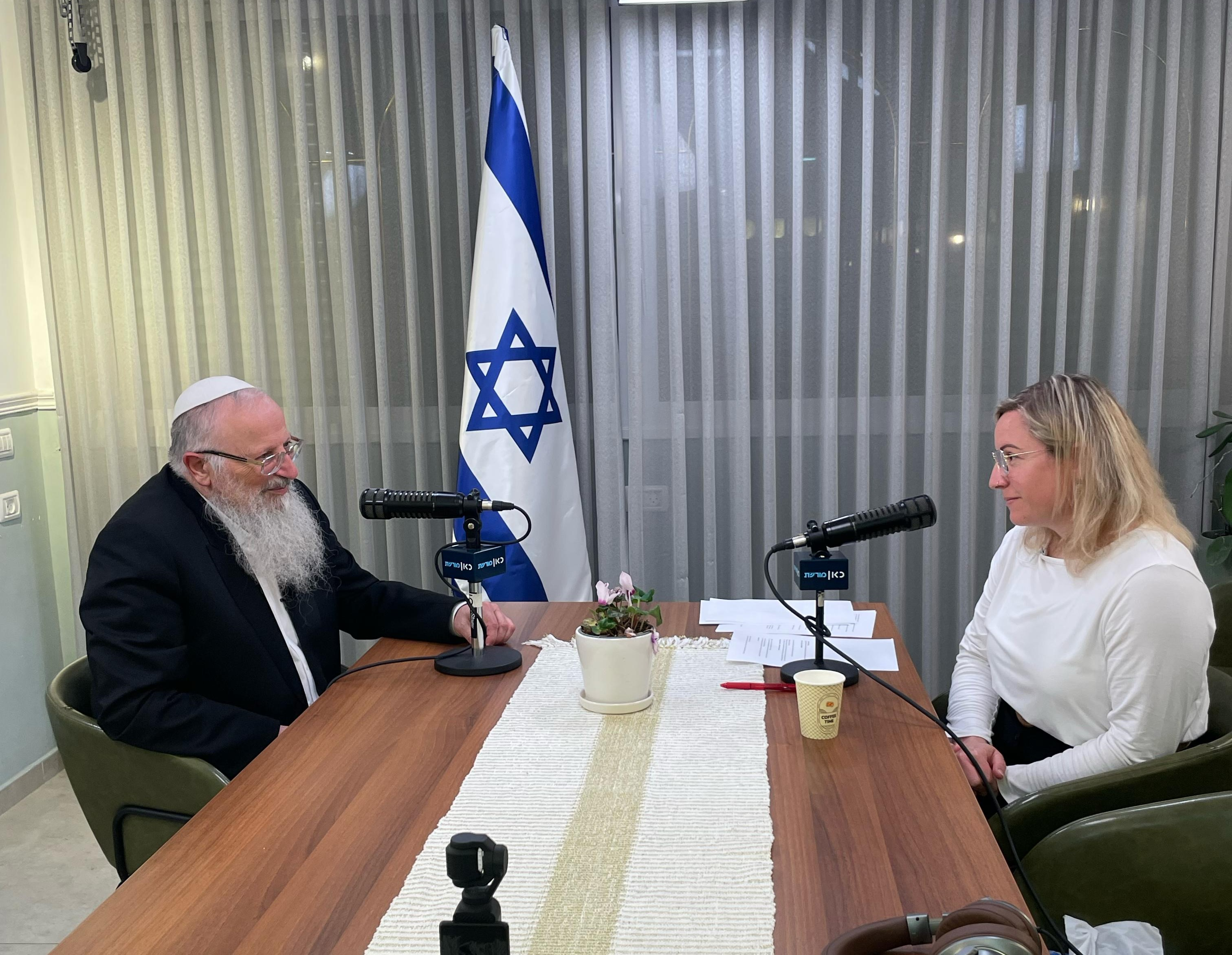 "החוט המשולש": איילת כהנא בביקור יום העצמאות עם הרב שמואל אליהו