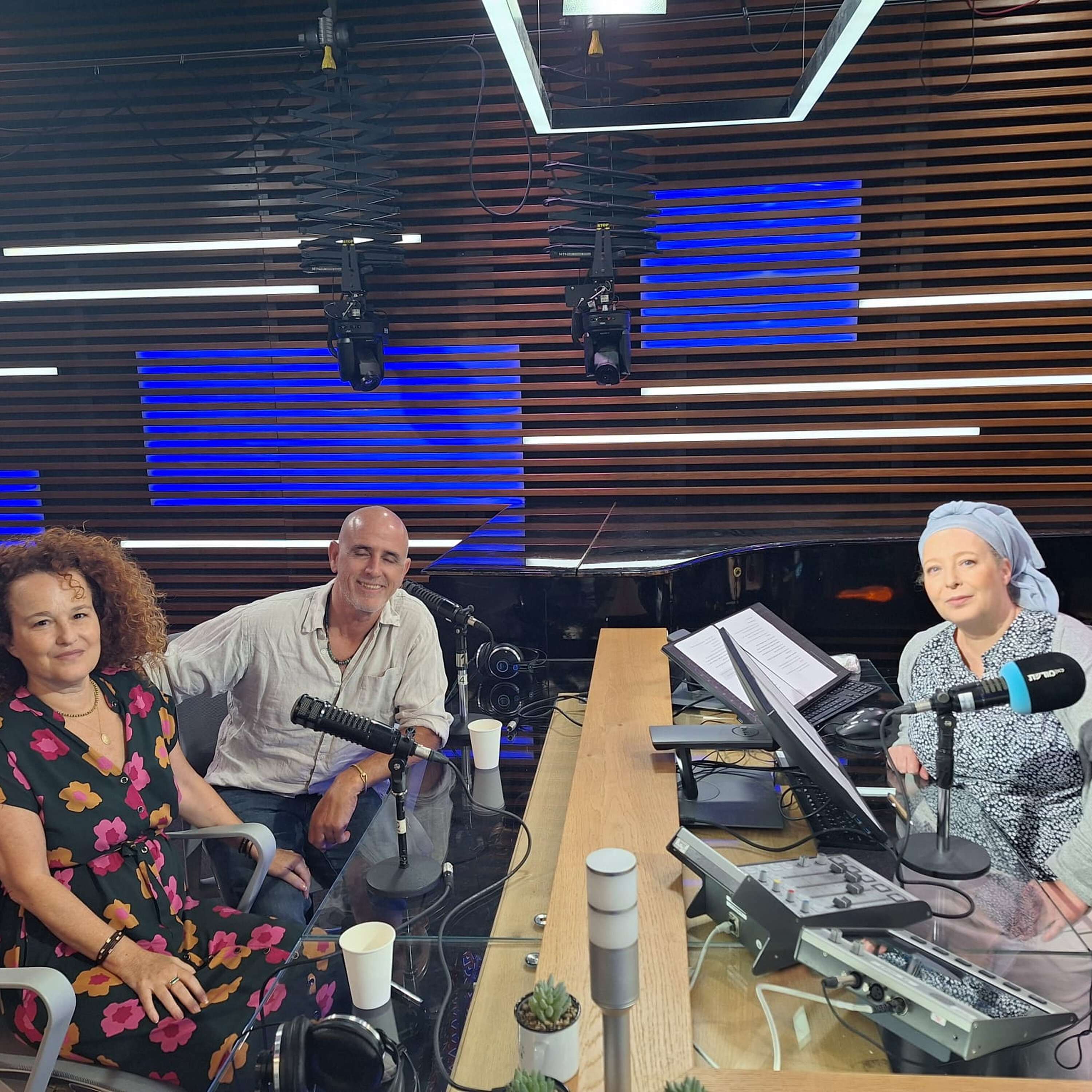 הפעם בשנים | אֵשיה ואמנון אגסי