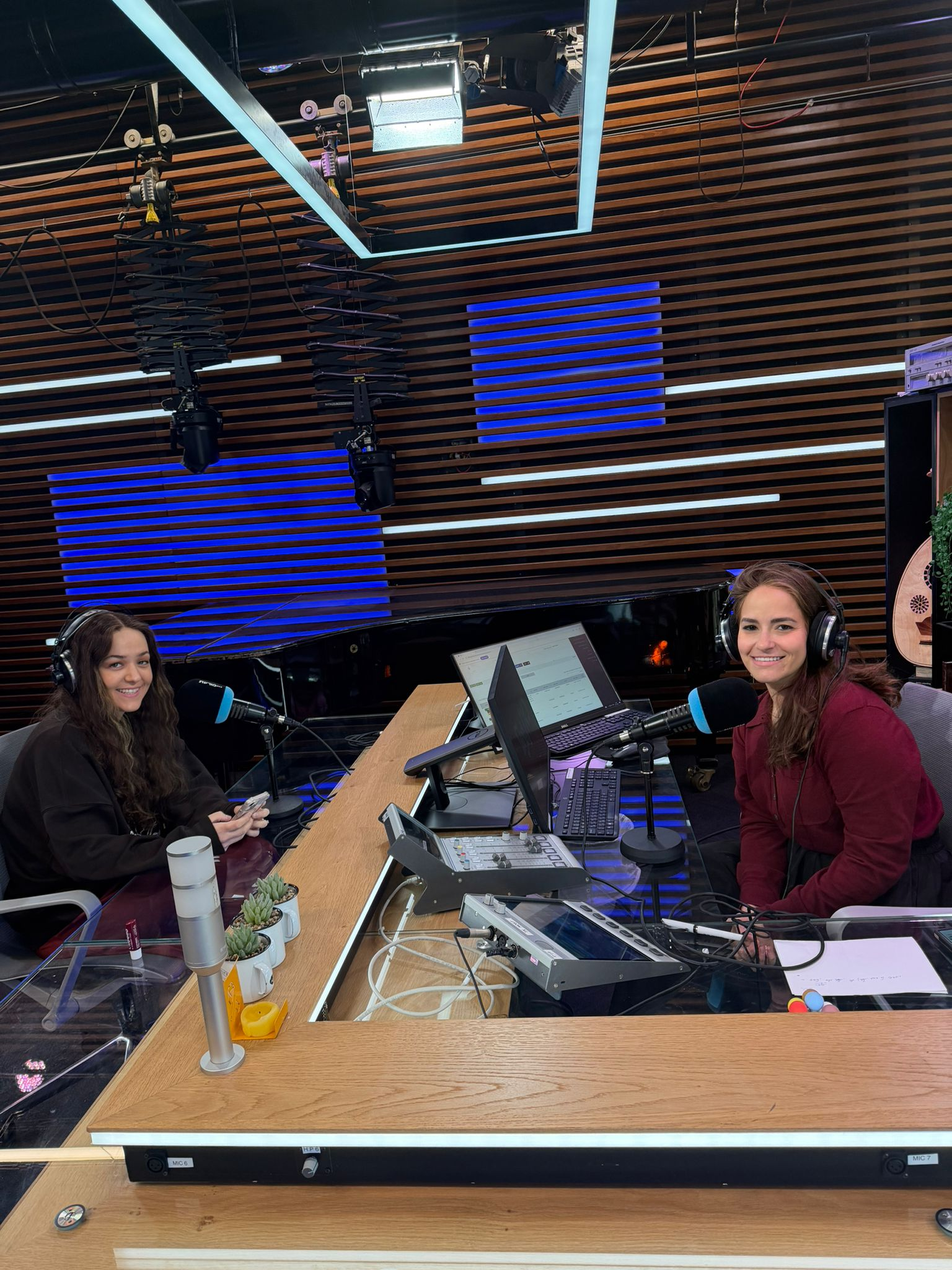 תדר משלה - אסתי גרינברג מארחת את אפרת פינקל