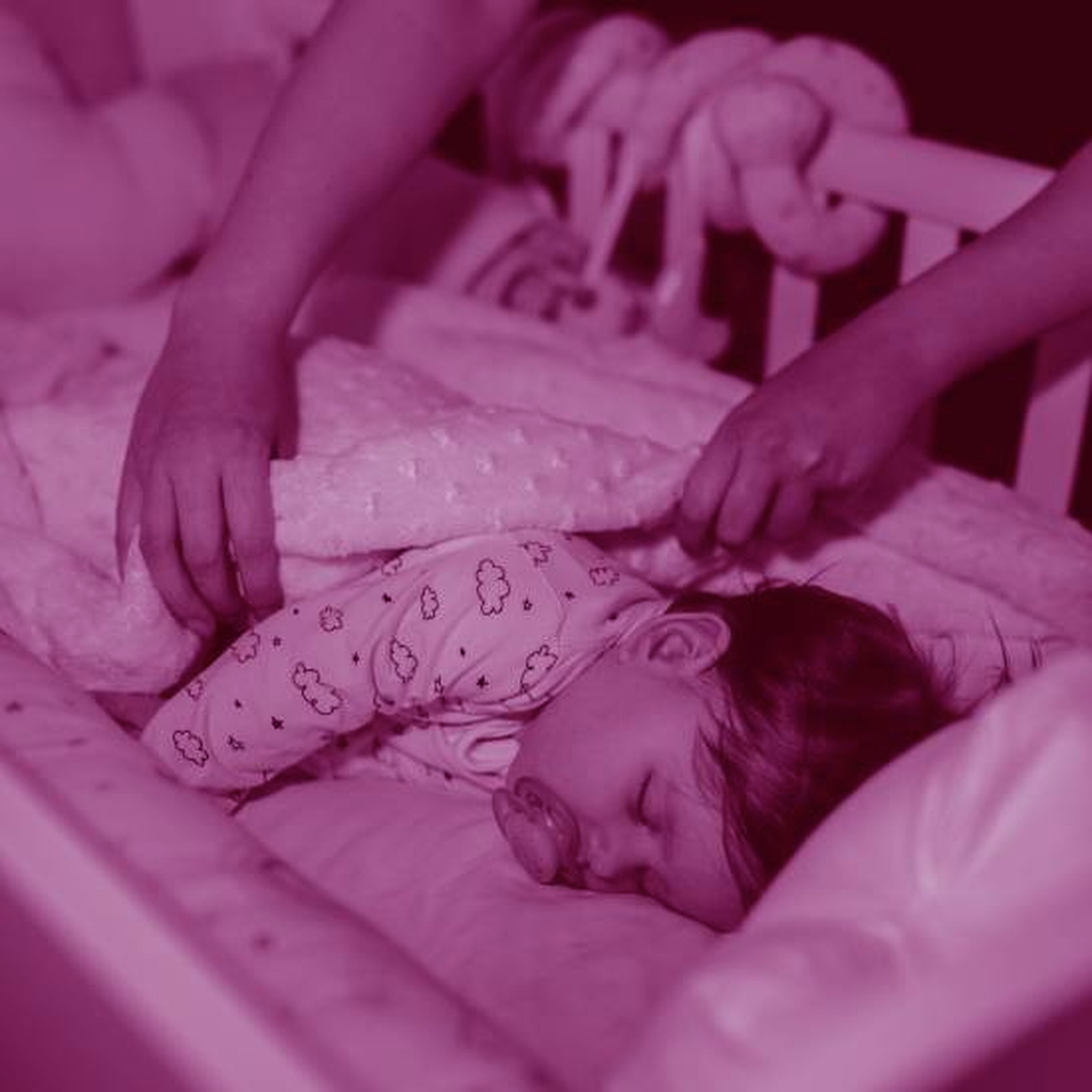 אבל החדר חמים ונעים ואת ישנה