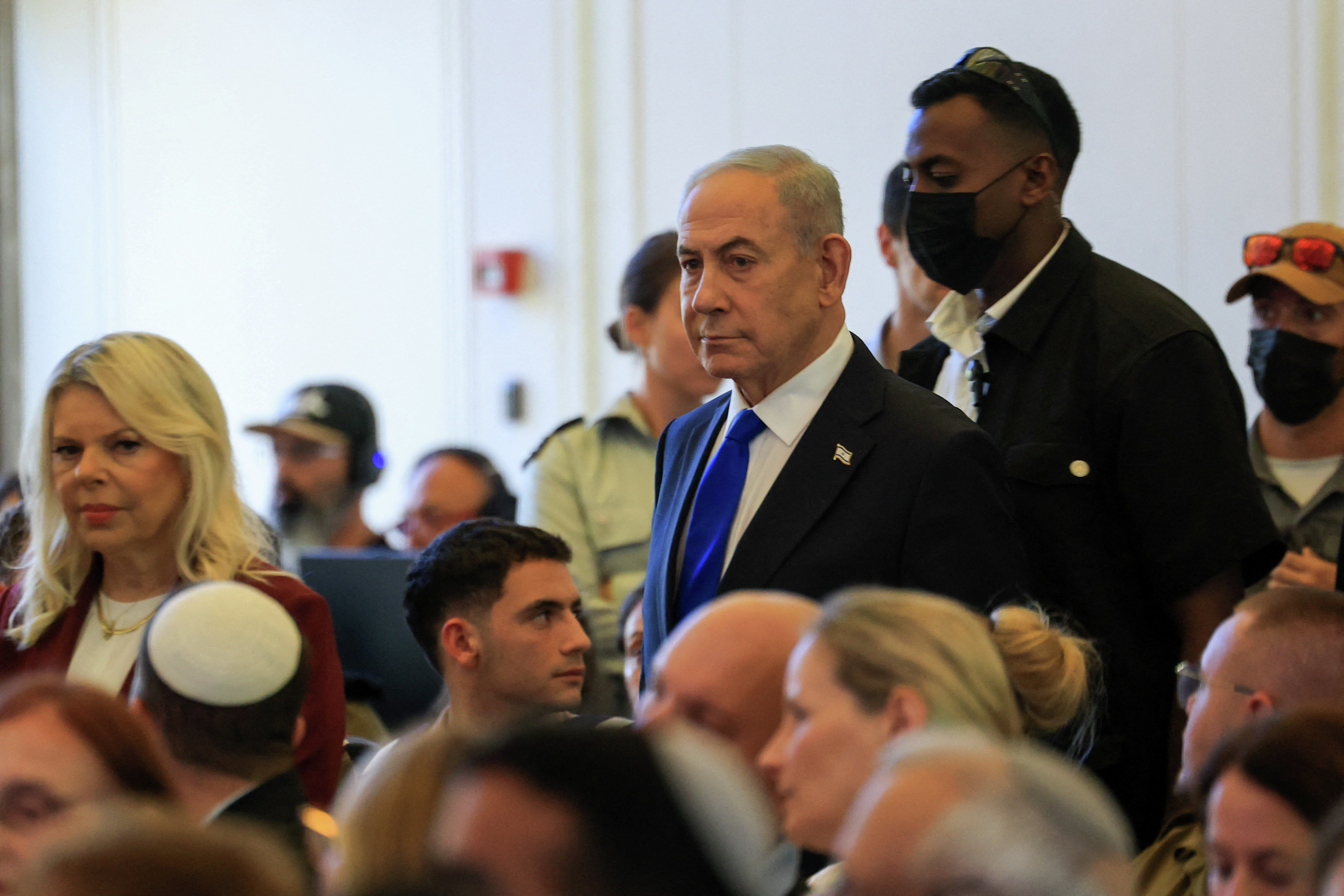 Netanyahu flies to the US, will meet with Trump, what's at stake? episode artwork