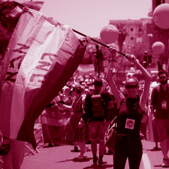 העברית מציצה וכולם מבוגרים