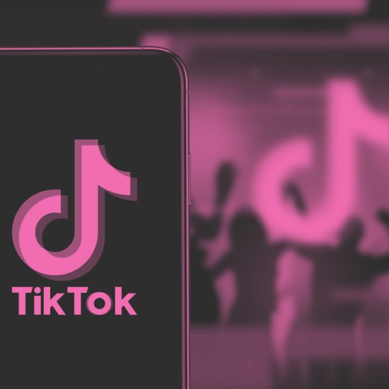 טיקטוק ורוד וכחול