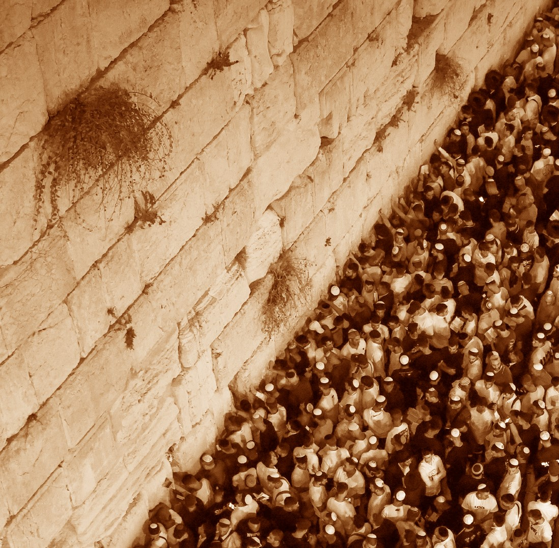 לכל דור יש משימה, המשימה שלנו - לעזור להחזיר את ההקשבה אחד לשני