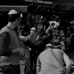 עדות: כך נעקצו אנשי קהילת חב