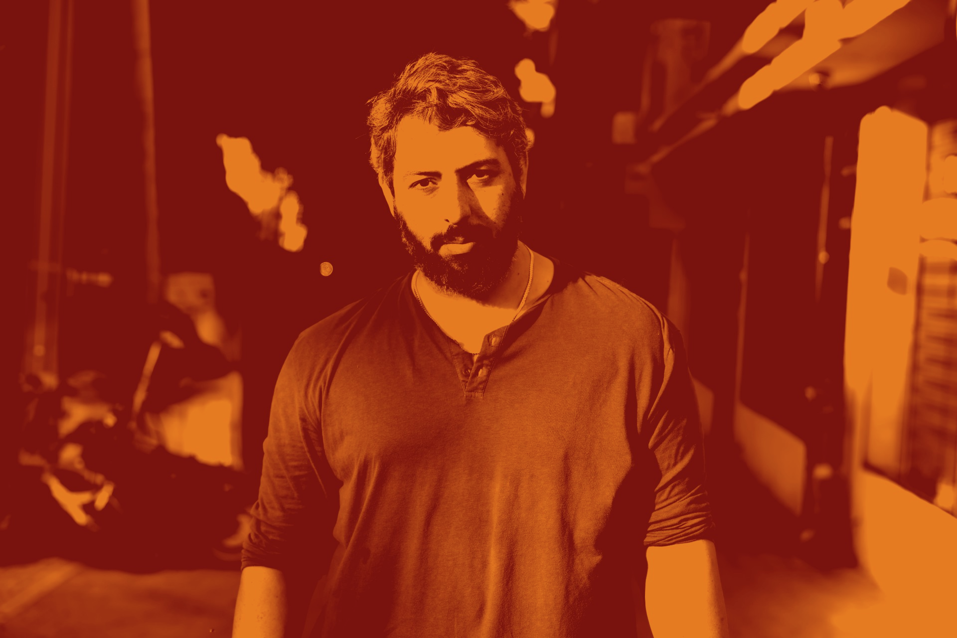 אדם בן אמיתי מתמודד עם המצב בישראל באלבום חדש episode artwork