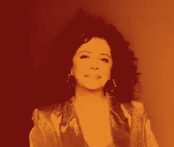 שרי חוגגת 45 שנות קריירה במופע מיוחד episode artwork