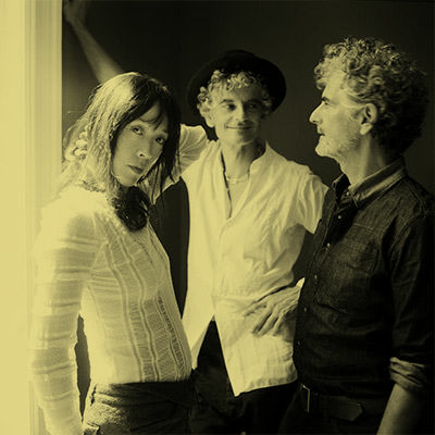 ספיישל Blonde Redhead