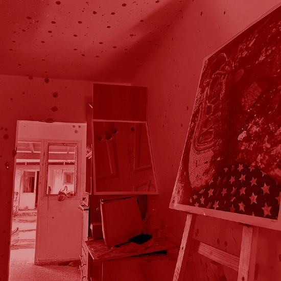 בין חורים בקירות לעדויות מכאיבות: התערוכה בבית של סיוון
