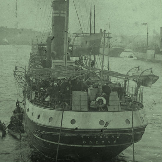 מאה שנים לאונייה 