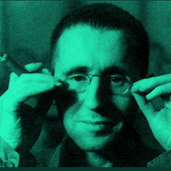 ברטולד ברכט | אבי התיאטרון האכזרי והמהפנט