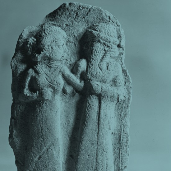 מות התמוז: אהבתו ונפילתו של האל שמאחורי החודש