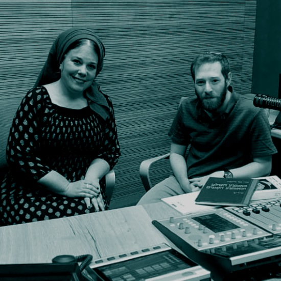 סוכה של מילים: שיחה עם המשוררת בכל סרלואי