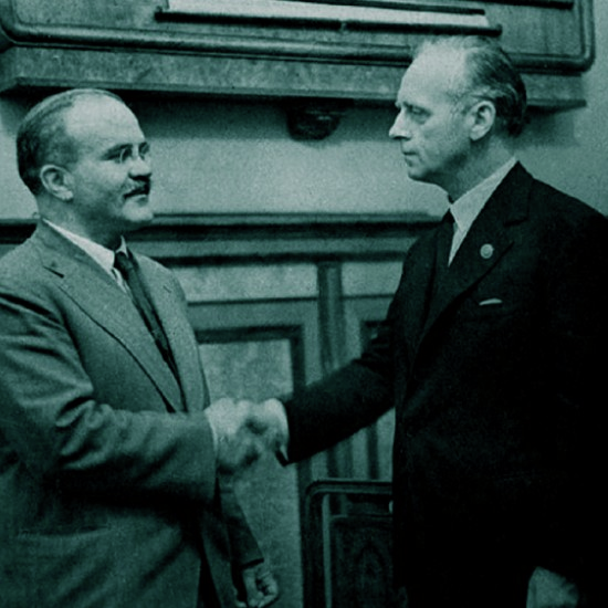 הסכם ריבנטרופ–מולוטוב: טרגדיה של טעויות