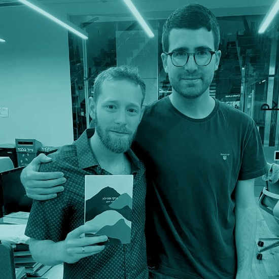 נורא תהילות: שירת הים עם עומר ולדמן