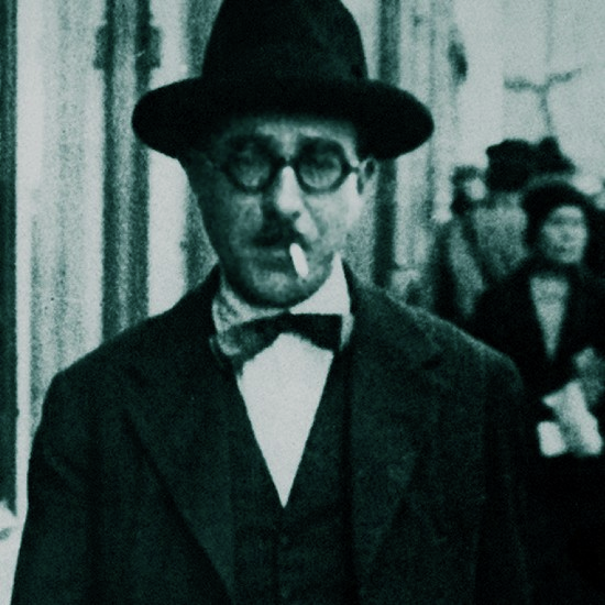 המשורר שרצה להיות הכל: 90 למות פסואה עם עודד כרמלי