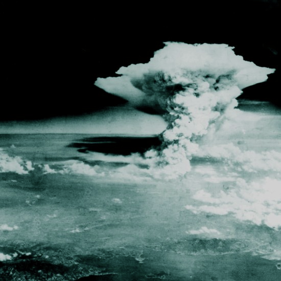 גשם שחור: 80 לפצצת האטום על הירושימה